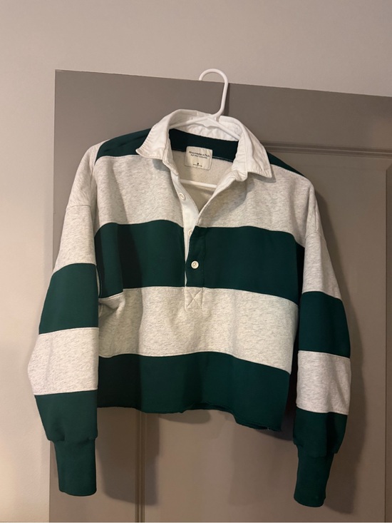 Tops - Abercrombie and Fitch sweatshirt Medium